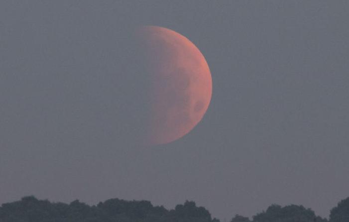 Rare lunar trifecta rises above Jefferson
